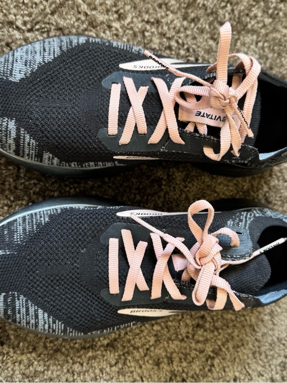 Women's Brooks Levitate 4 running shoes - Picture 2 of 10